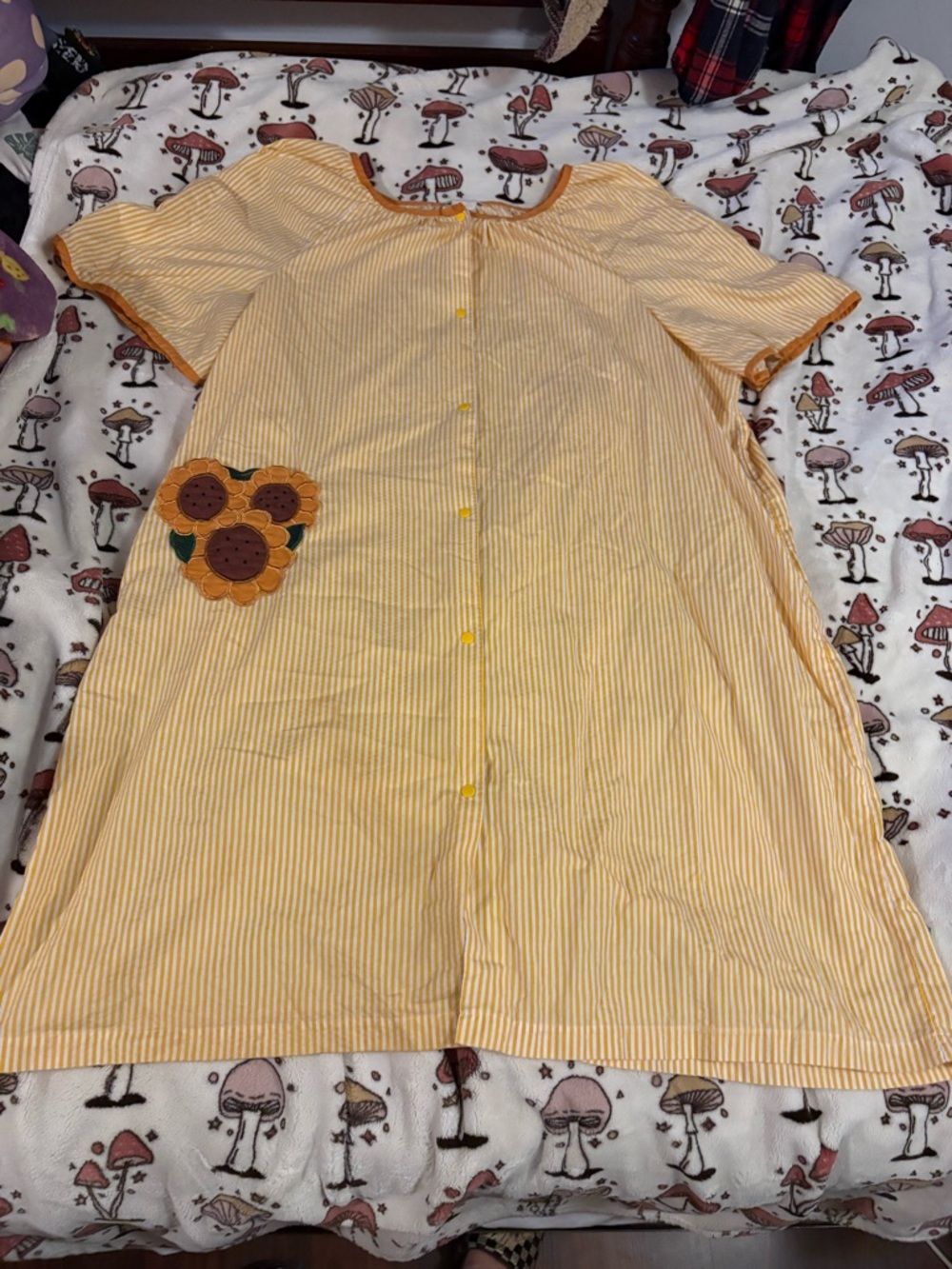 Vintage Southern Cottagecore Yellow Striped Sunflower Button Front Nightgown